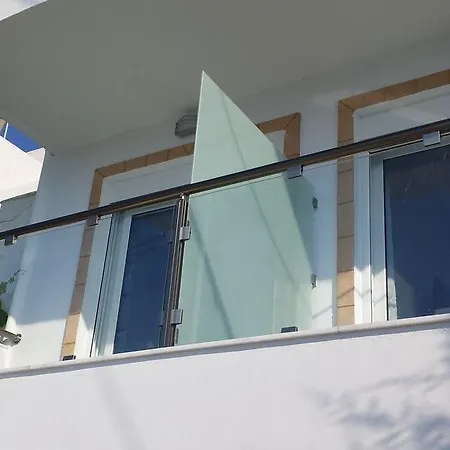 αγάθη στούντιος Χαράκι